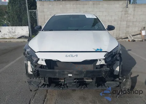 2022 Kia Forte Gt-Line z USA, uszkodzony, nr VIN 3KPF54AD4NE436997